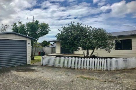 Photo of property in 1/100 Shifnal Drive, Randwick Park, Auckland, 2105