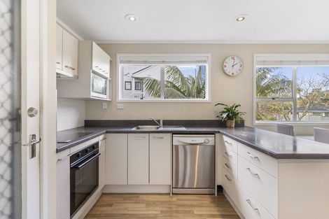 Photo of property in 1/25 Imogene Way, Half Moon Bay, Auckland, 2012