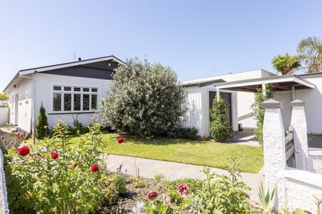 Photo of property in 15 Ellison Street, Napier South, Napier, 4110