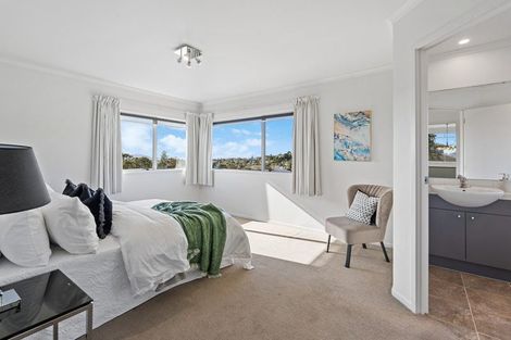 Photo of property in 13 Anchorite Way, Red Beach, 0932