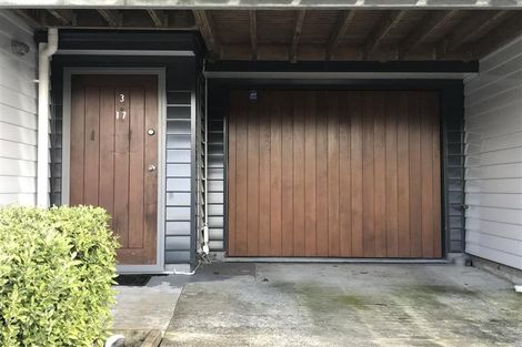 Photo of property in 3/17 Pannill Place, Oteha, Auckland, 0632