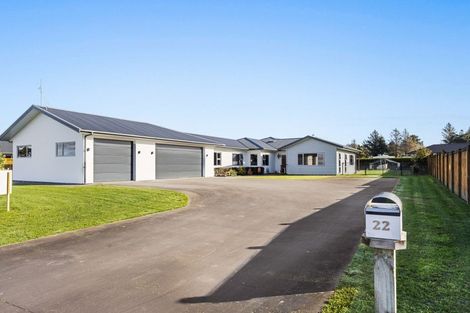 Photo of property in 22 Mercade Close, Stratford, 4332