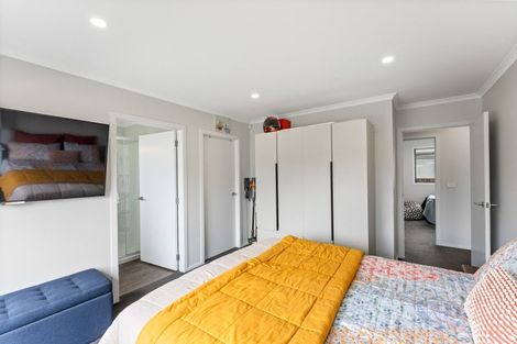 Photo of property in 1 Kikorangi Way, Paraparaumu, 5032