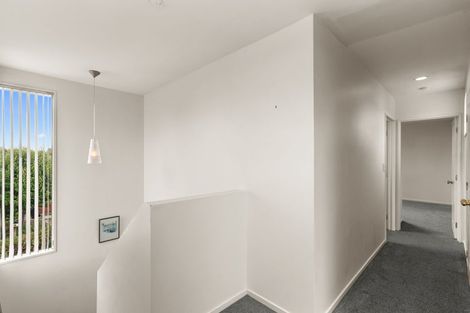 Photo of property in 4 Rosefield Lane, Northcote, Christchurch, 8052