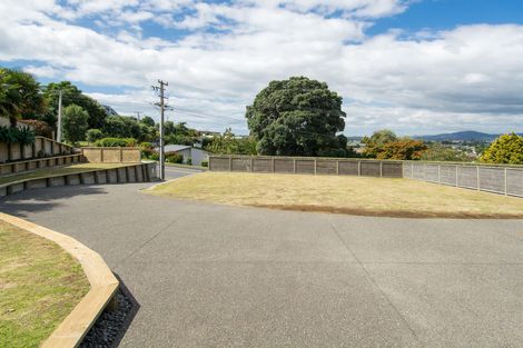 Photo of property in 186 Otumoetai Road, Brookfield, Tauranga, 3110