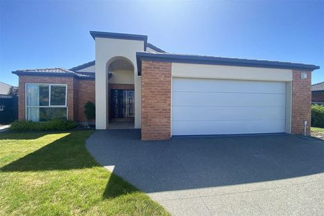 Photo of property in 73 Aston Drive, Waimairi Beach, Christchurch, 8083