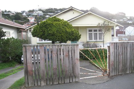 Photo of property in 80 Onepu Road, Kilbirnie, Wellington, 6022