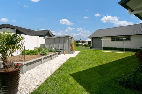 Photo of property in 18 Mike Smith Drive, Cambridge, 3434