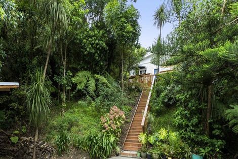 Photo of property in 1/6 Vonnell Place, Birkdale, Auckland, 0626