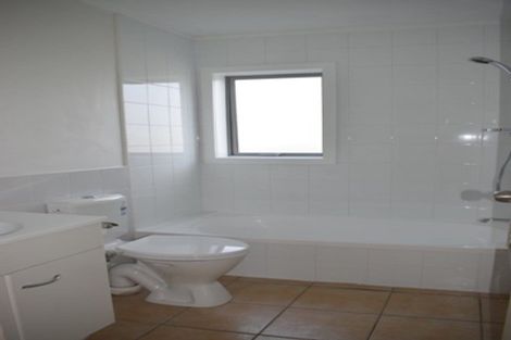 Photo of property in 10/15 Andersons Road, Oteha, Auckland, 0632