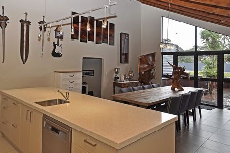 Photo of property in 5 Rewa Rewa Valley, Tairua, 3508