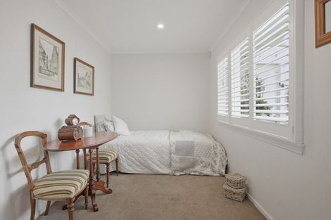 Photo of property in 86a Gover Street, New Plymouth, 4310
