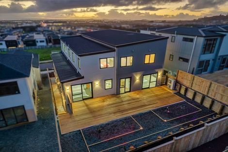 Photo of property in 6 Mill Hill Close, Flat Bush, 2019