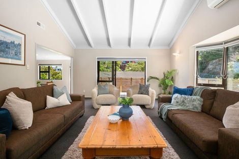 Photo of property in 22 Tio Tio Road, Miramar, Wellington, 6022