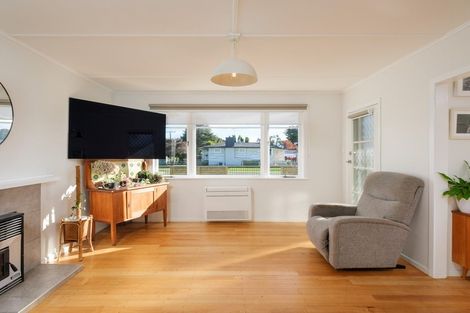 Photo of property in 1 Kiwi Street, Makaraka, Gisborne, 4010