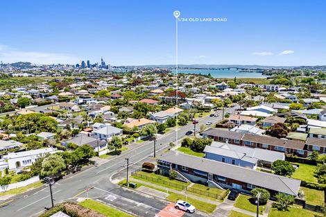 Photo of property in 1/34 Old Lake Road, Narrow Neck, Auckland, 0624