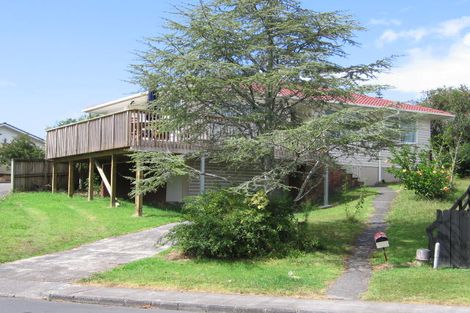 Photo of property in 23 Barnfield Place, Glendene, Auckland, 0602