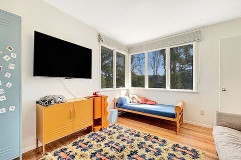 Photo of property in 665 South Titirangi Road, Titirangi, Auckland, 0604