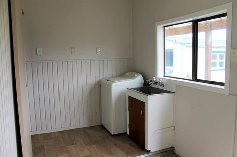 Photo of property in 129 Peel Street, Westport, 7825