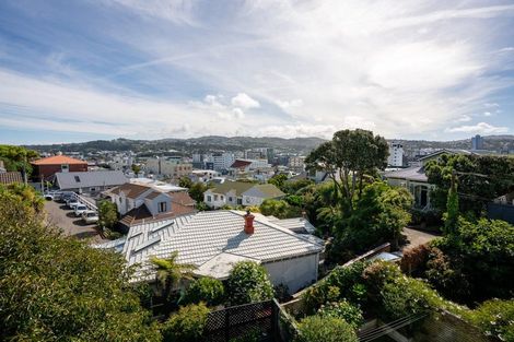 Photo of property in 84 Roxburgh Street, Mount Victoria, Wellington, 6011