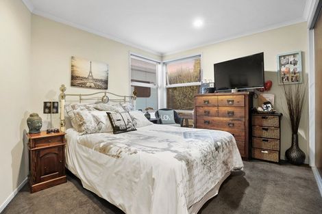 Photo of property in 66 Rototuna Road, Rototuna, Hamilton, 3210