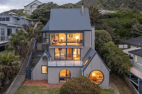 Photo of property in 62 The Parade, Paekakariki, 5034