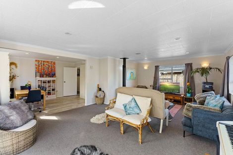 Photo of property in 14 Rodney Grove, Paraparaumu, 5032