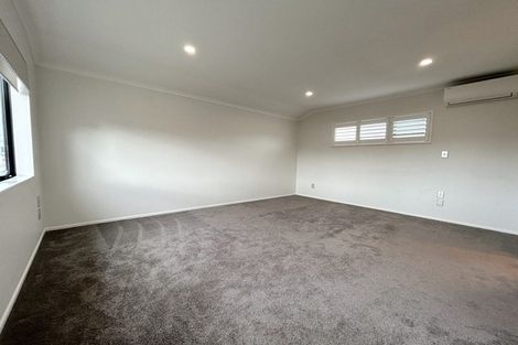 Photo of property in 17 Waiohua Road, Greenlane, Auckland, 1061