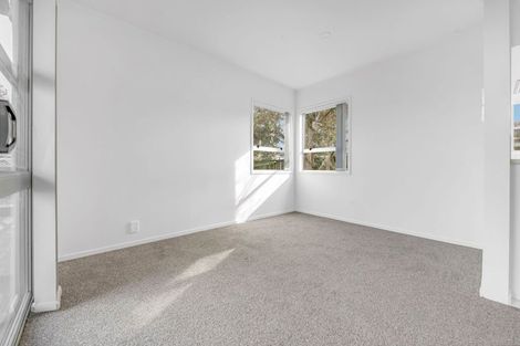 Photo of property in 44 Eugenia Rise, Totara Heights, Auckland, 2105