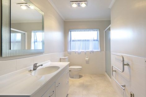 Photo of property in 5 Puketi Lane, Waiuku, 2123