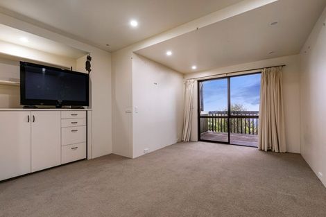 Photo of property in 922 West Coast Road, Waiatarua, Auckland, 0604