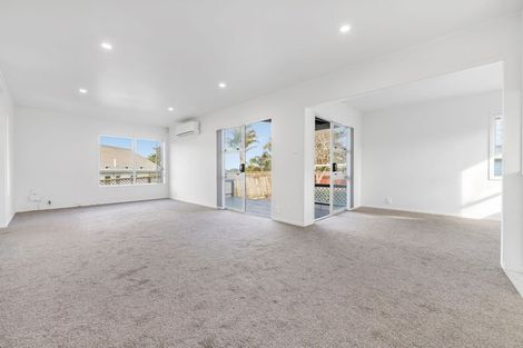 Photo of property in 44 Eugenia Rise, Totara Heights, Auckland, 2105