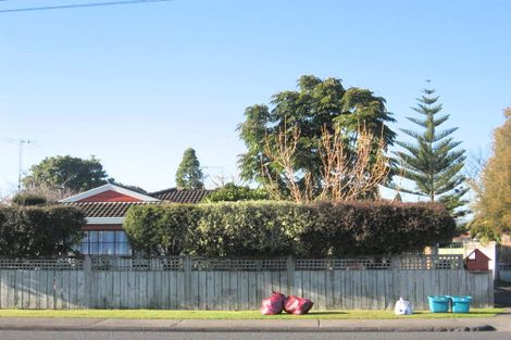 Photo of property in 1/45 Clevedon Road, Papakura, 2110