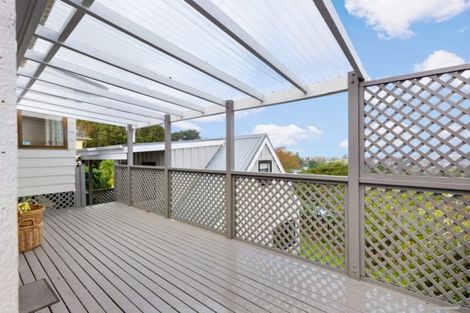 Photo of property in 51 Hobsonville Road, West Harbour, Auckland, 0618