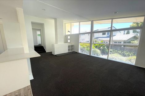 Photo of property in 52 Moore Street, Hillcrest, Auckland, 0627
