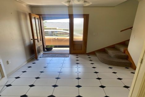 Photo of property in 90a Govett Avenue, Frankleigh Park, New Plymouth, 4310