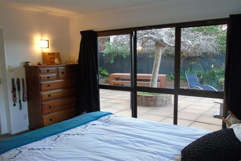 Photo of property in 25 Longitude Place, Whitby, Porirua, 5024