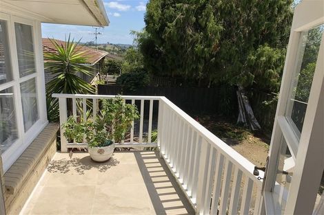 Photo of property in 35a Bradbury Road, Botany Downs, Auckland, 2010