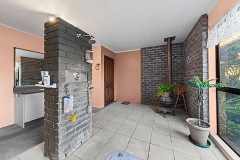 Photo of property in 27 Donnelly Street, Oakura, 4314