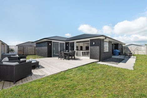Photo of property in 63 Te Kio Crescent, Papamoa Beach, Papamoa, 3118