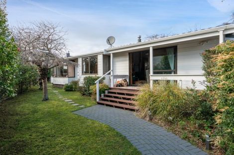 Photo of property in 4 Kathleen Place, Rainbow Point, Taupo, 3330