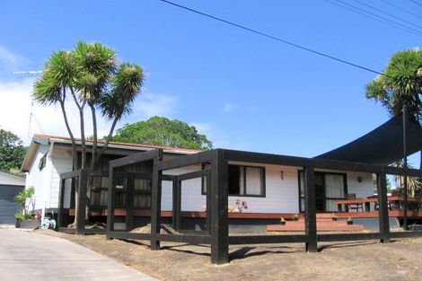 Photo of property in 3 Williamson Street, Okitu, Gisborne, 4010