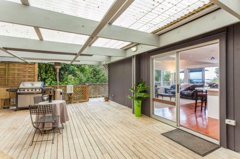 Photo of property in 46 Wood Bay Road, Titirangi, Auckland, 0604