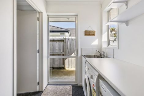 Photo of property in 23 Lewknor Drive, Papamoa Beach, Papamoa, 3118