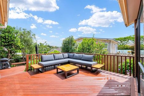 Photo of property in 1 Tiri View Place, Waiake, Auckland, 0630