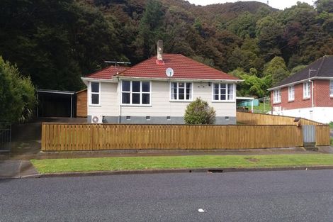 Photo of property in 256 Waddington Drive, Naenae, Lower Hutt, 5011
