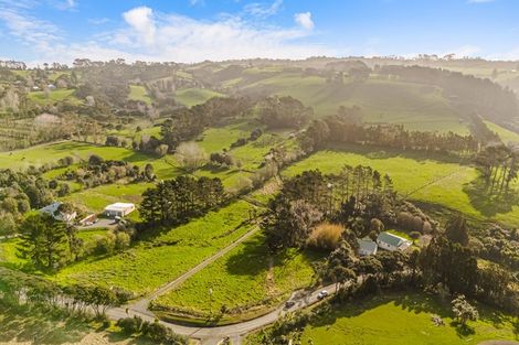 Photo of property in 276 Taiapa Road, Muriwai, 0881