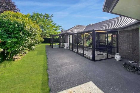 Photo of property in 18 Althorp Place, Avonhead, Christchurch, 8042
