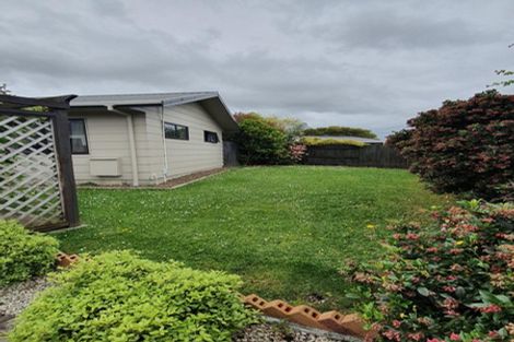 Photo of property in 29 Lydia Place, Kelvin Grove, Palmerston North, 4414