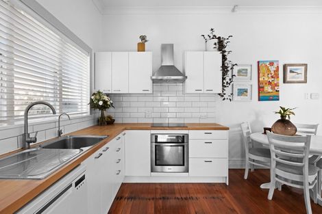 Photo of property in 42a Latham Street, Napier South, Napier, 4110